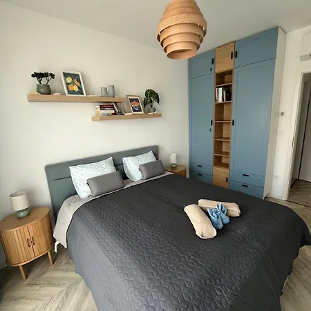Balatoni Panorámás Saját Partszakasszal,medencével