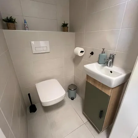 Balatoni Panorámás Saját Partszakasszal,medencével Appartement Balatonszárszó
