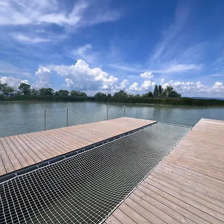 Appartement Balatoni Panorámás Saját Partszakasszal,medencével *